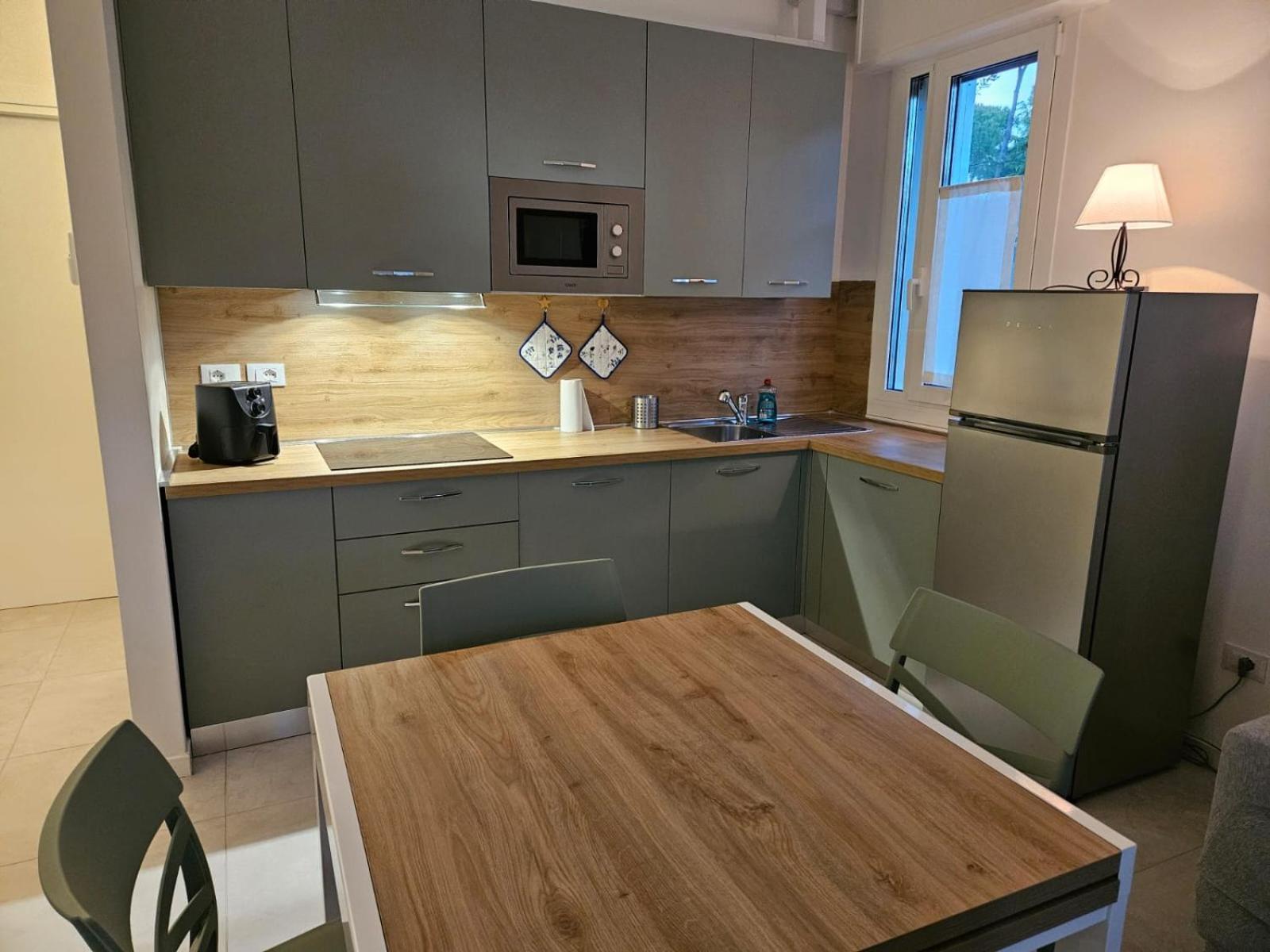 App4Rent - Villa Cristina 5 - Rinnovato Lido di Jesolo Exteriör bild